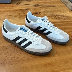 Adidas Samba White and Black Sneakers - NEW w/box!